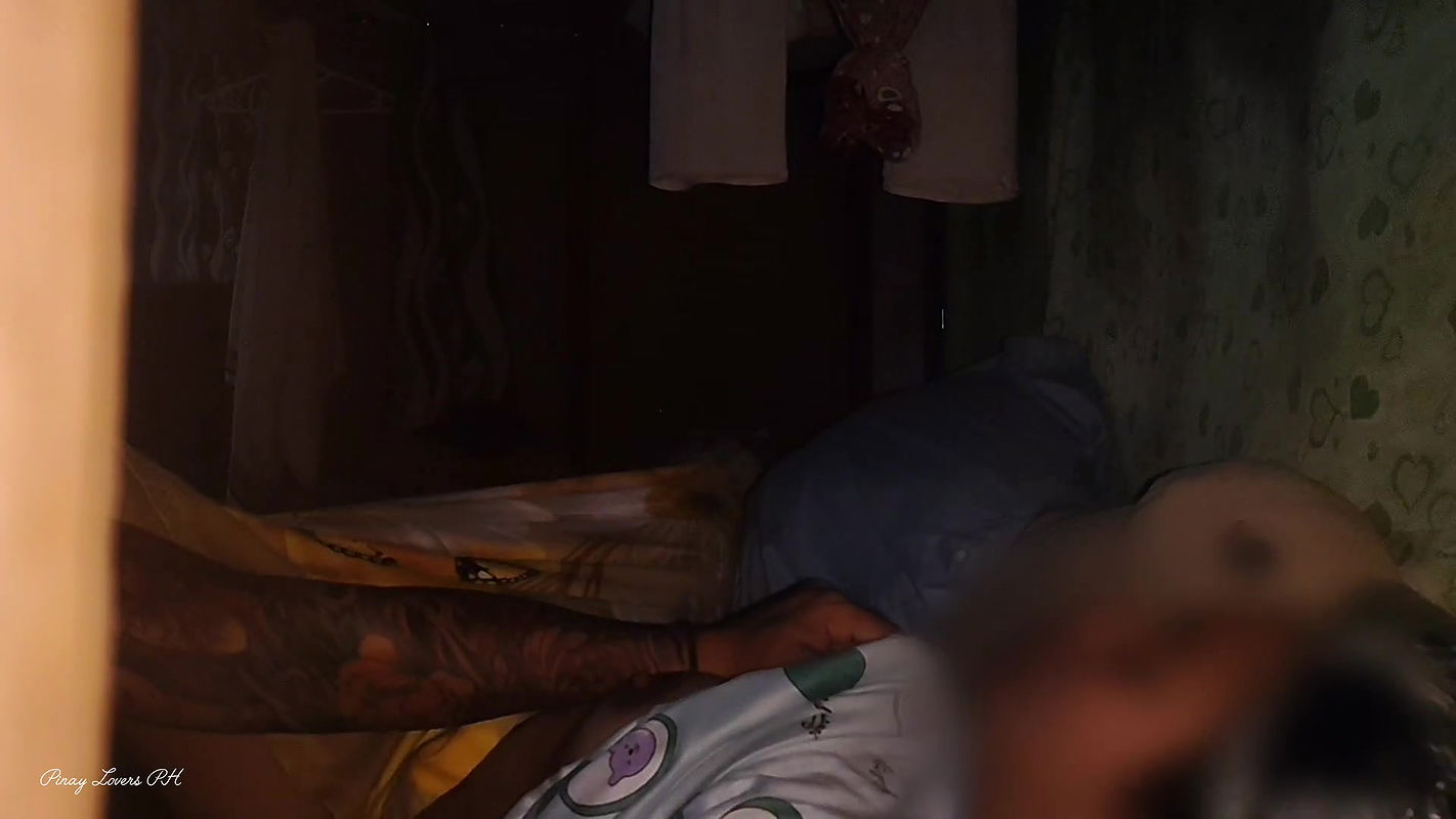 Sharing Bed with Stepsister Indeed in Wild Hot Sex