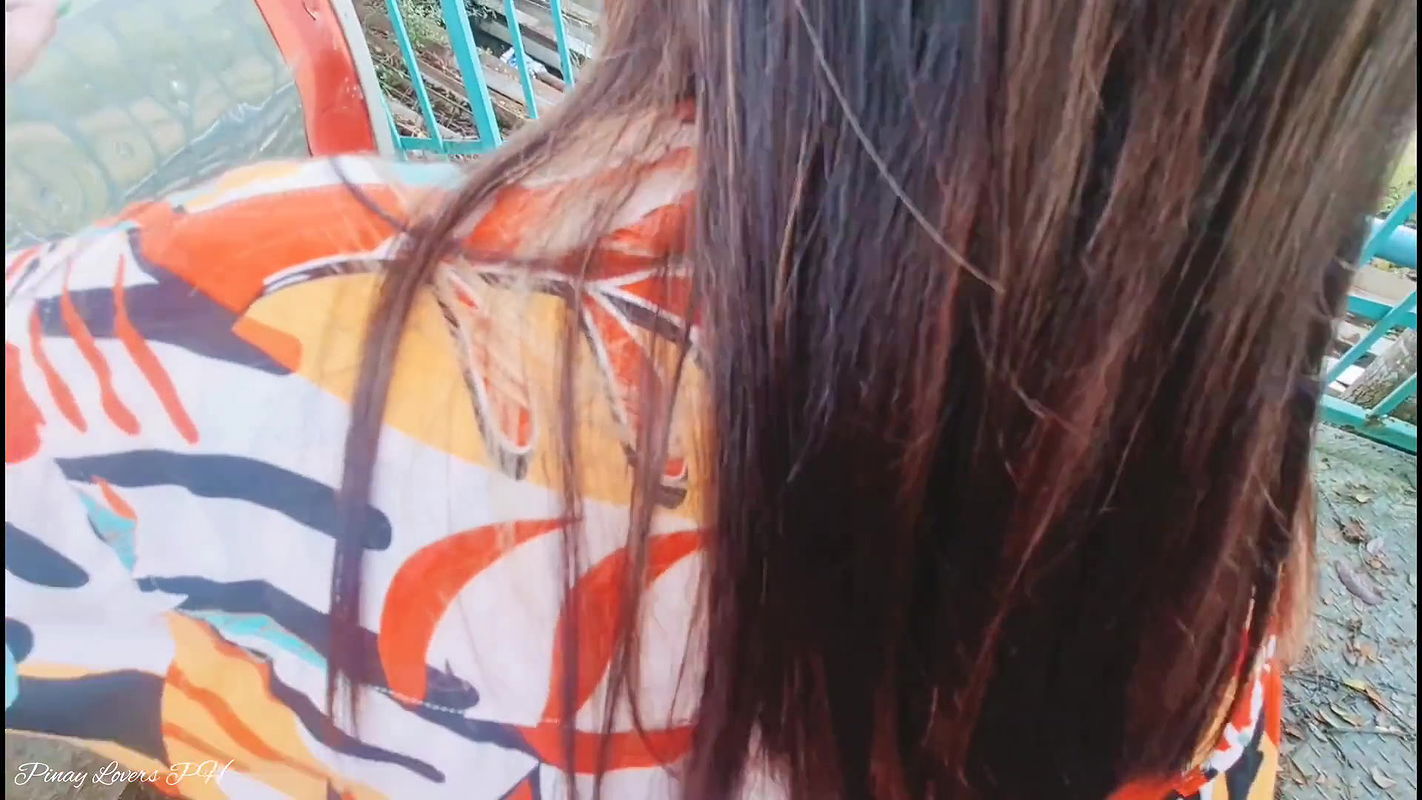 Asian Risky Outdoor Sex in Amusement Park