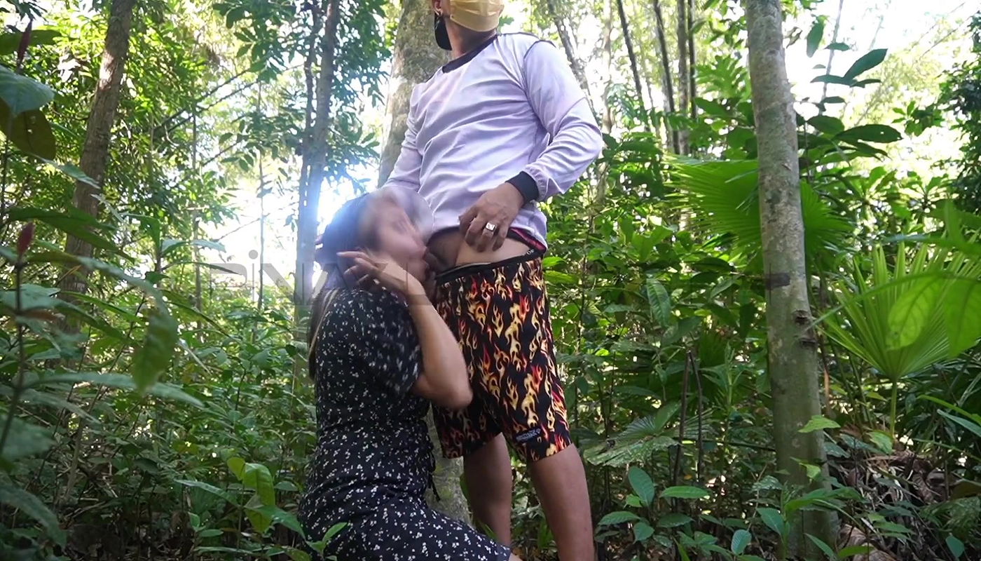 Stranger Saw Me While Peeing in Stranger Didn’t Expect My Offer