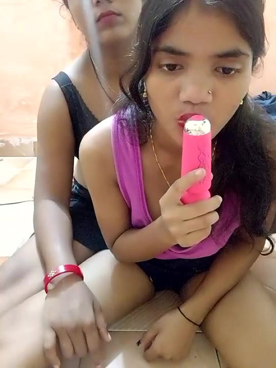 Desi hot couple- 1