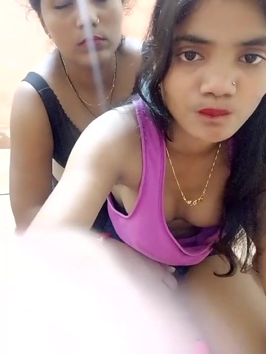 Desi hot couple- 1