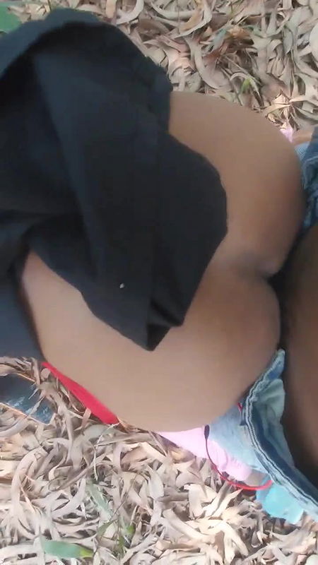 college girl outdoor sex with boyfriend in jungle