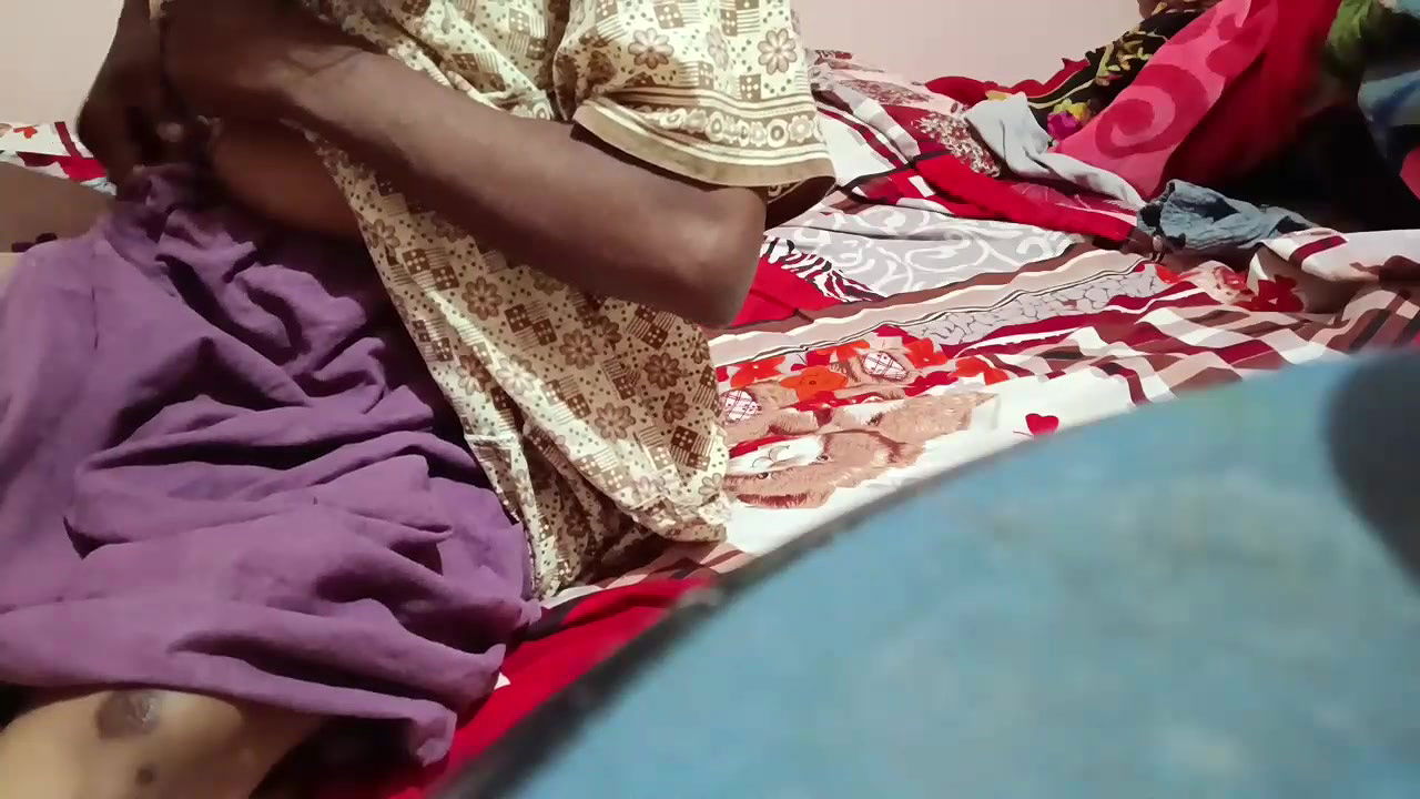 mature mom pussy fucking by horny son