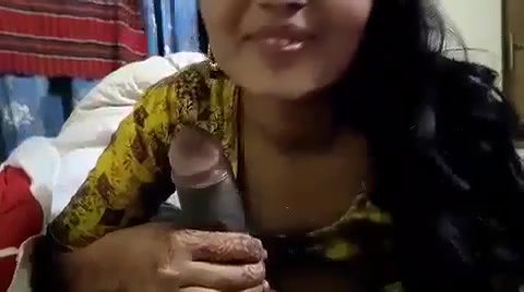 bhabhi trying dick sucking latest video