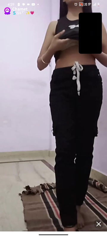 Cute Hostel Girls SIYA Nude Group Show and Kiss on Live Chamet