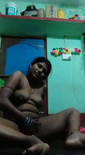 village lonely wife pussy fingering with horny face