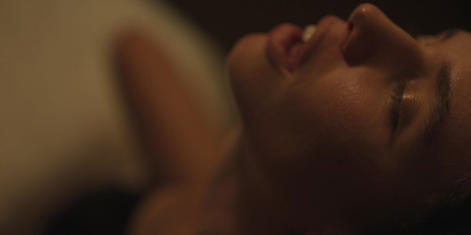 Bruna Linzmeyer Oxygen Masks Will  Not  Drop Automatically S01E01  2025  4K