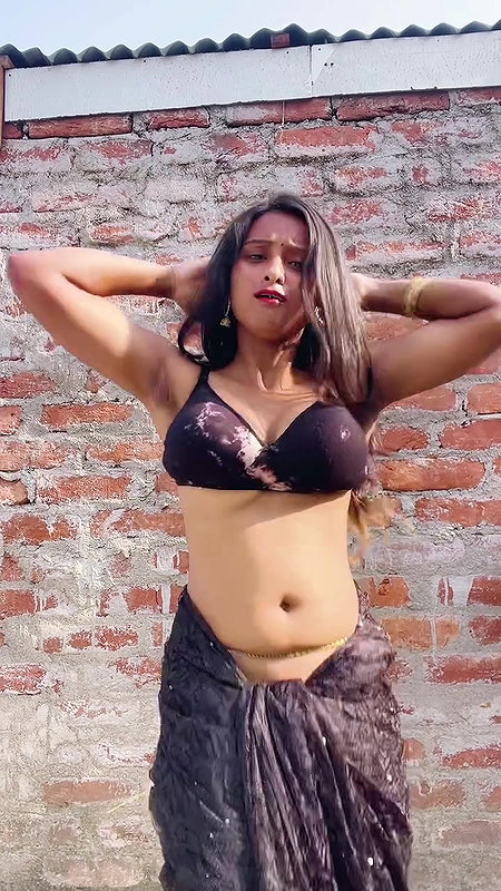 PAYAL GORGEOUS BEAUTY DIVA FLAWLESS SEXY FIGURE IN BRA SAREE