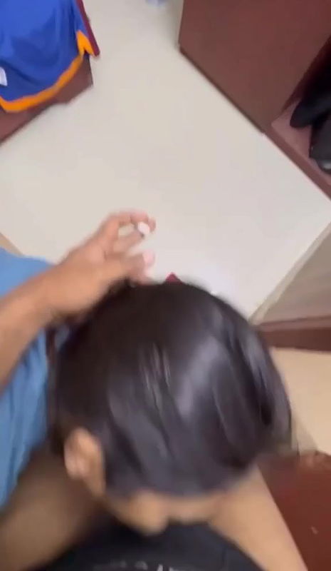 cute girl showing ass and viral Indian blowjob