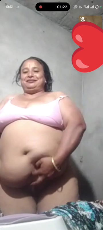 aunty showing big pussy video call free Indian sex blog