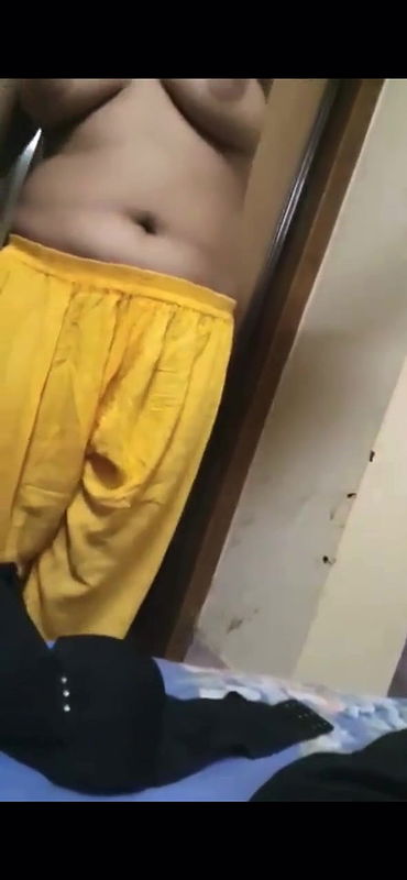 first time topless girlfriend shy boobs show MMS