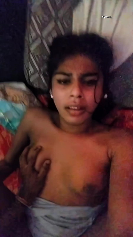 DESI HORNY GF GETTING PLEASURE FROM EX LOVER