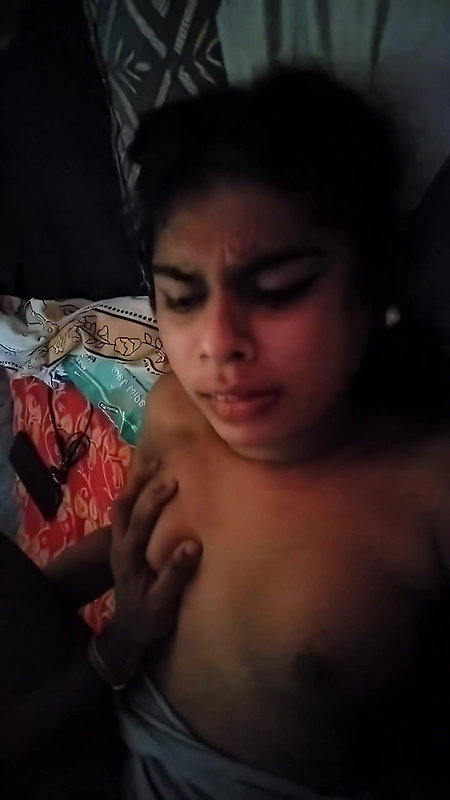 DESI HORNY GF GETTING PLEASURE FROM EX LOVER