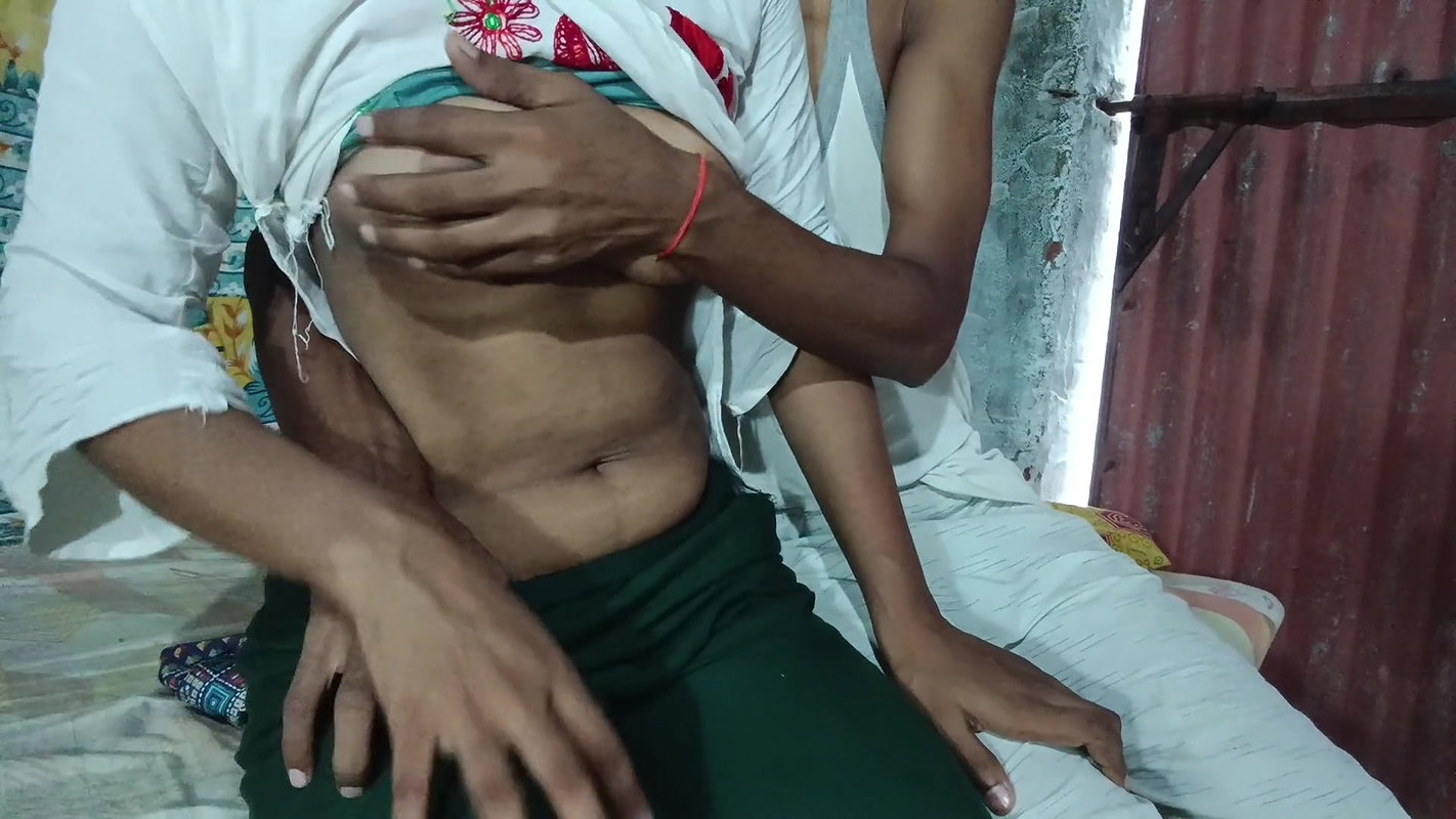 Desi bhabhi ki chudayi se nikala pani