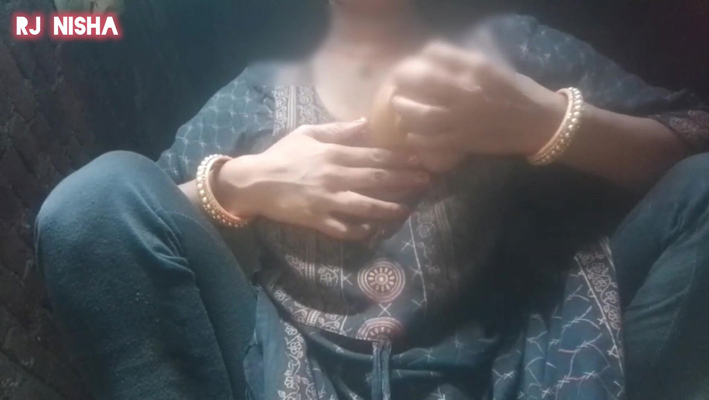 Desi rj nisha bhabhi masturbate by fingers part 1