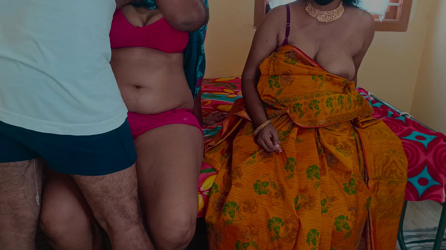 Family girls enjoying lesbian threesome