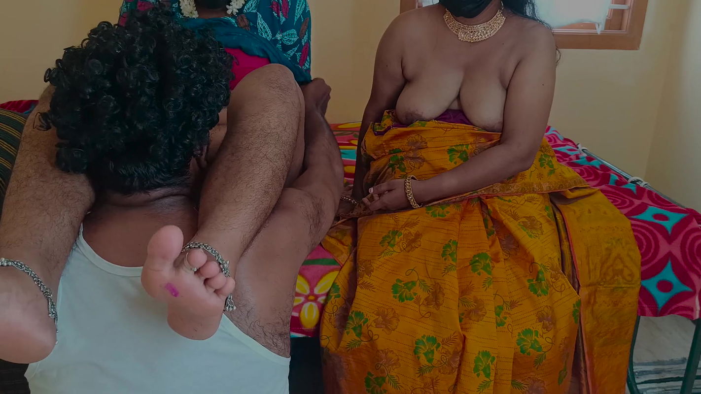 Family girls enjoying lesbian threesome