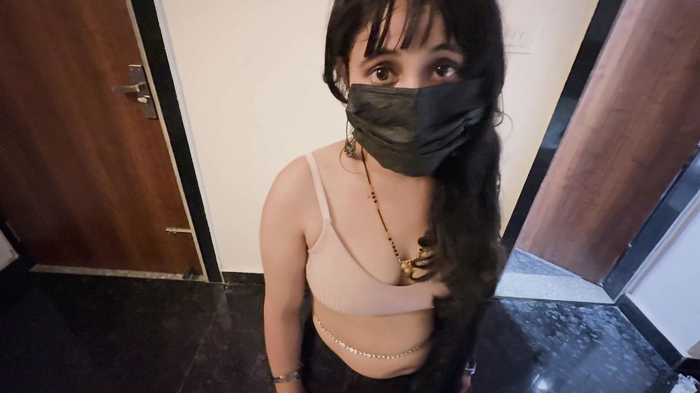 First time anal sex with her cousin started crying in pain cousin desixxx