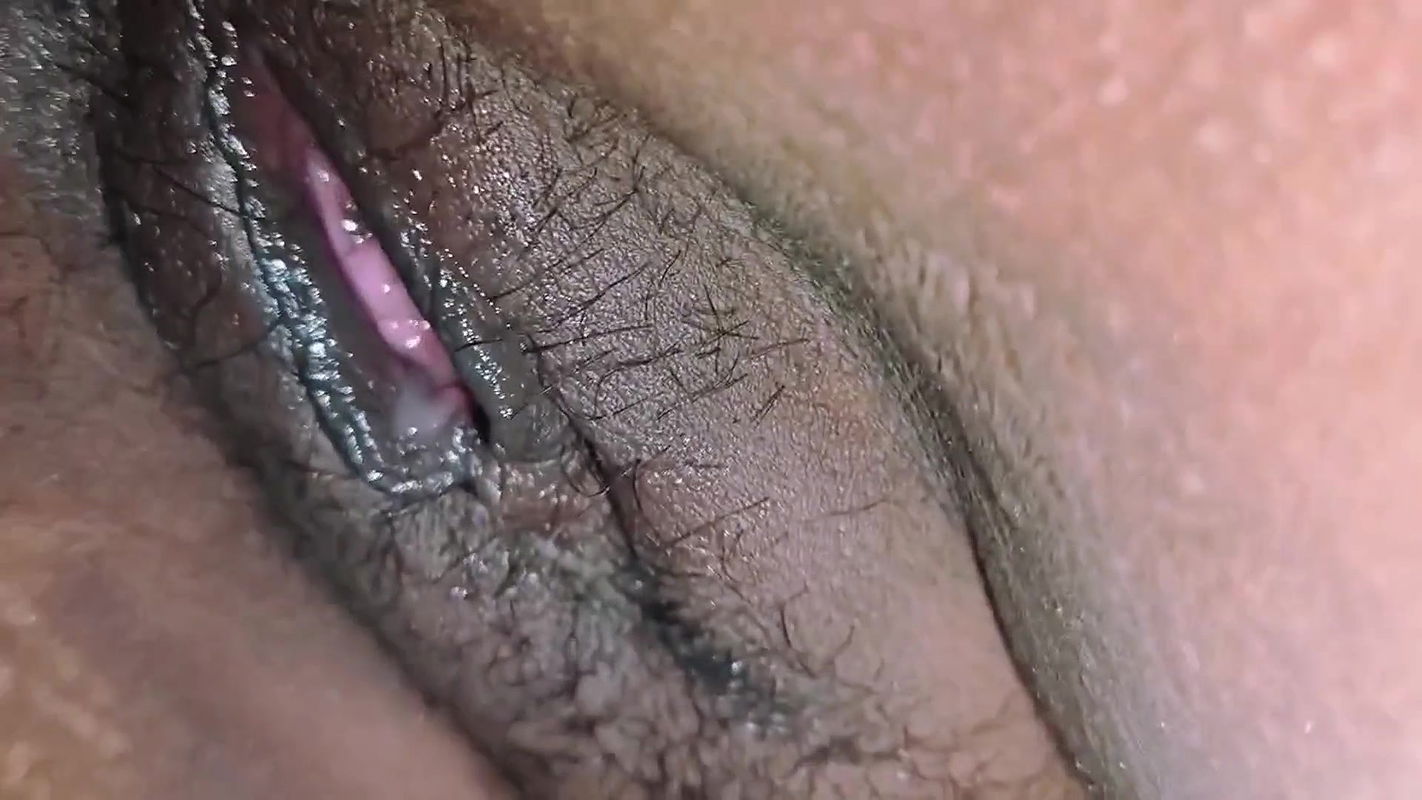 Indian jija ne apne sage sali ko ghodi bana ke uski chut me mall gira diya.desi girlfriend ko boyfriend ne ghar me chudai kiya