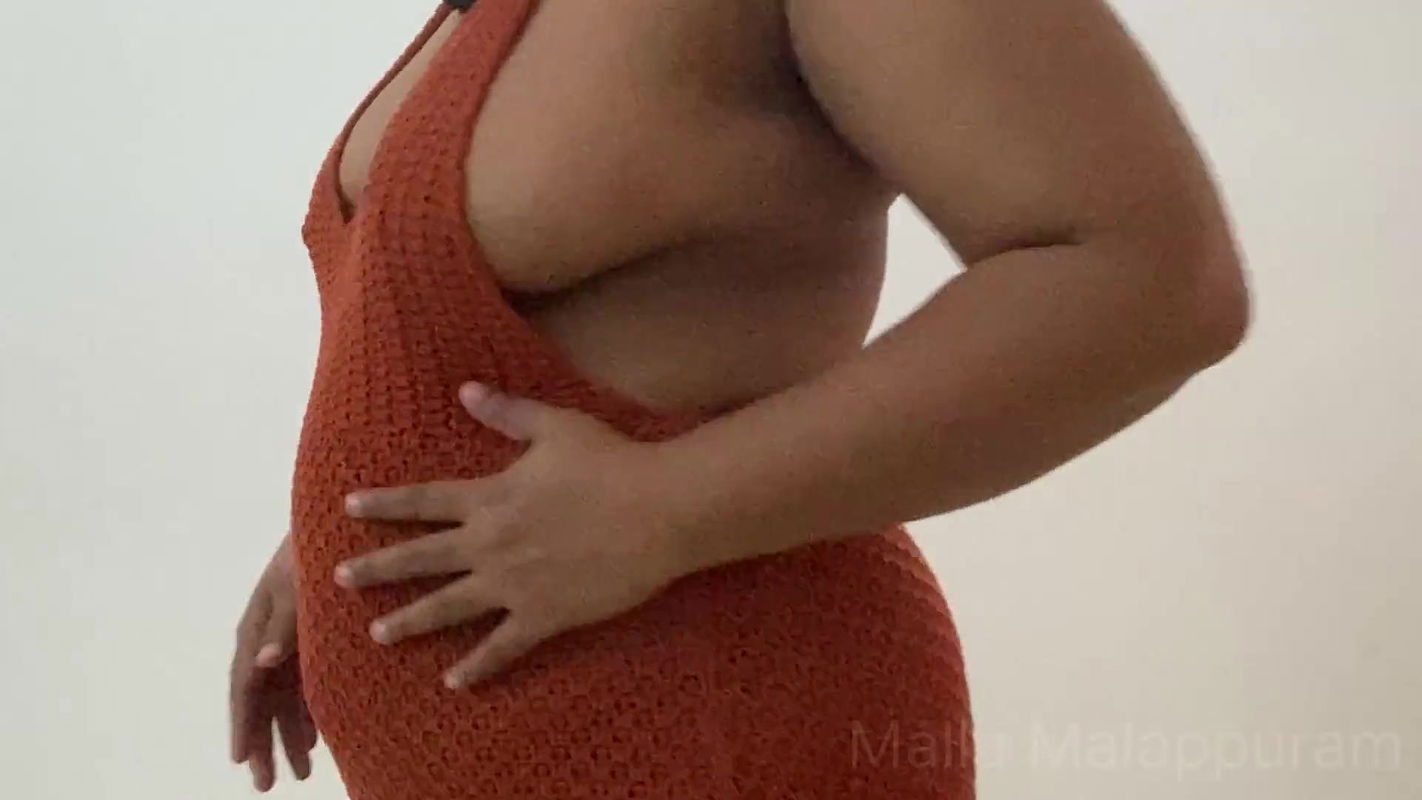 Mallu Muslim Lady Seduces Her Husband With Sexy Dance, Malappuram, Kerala