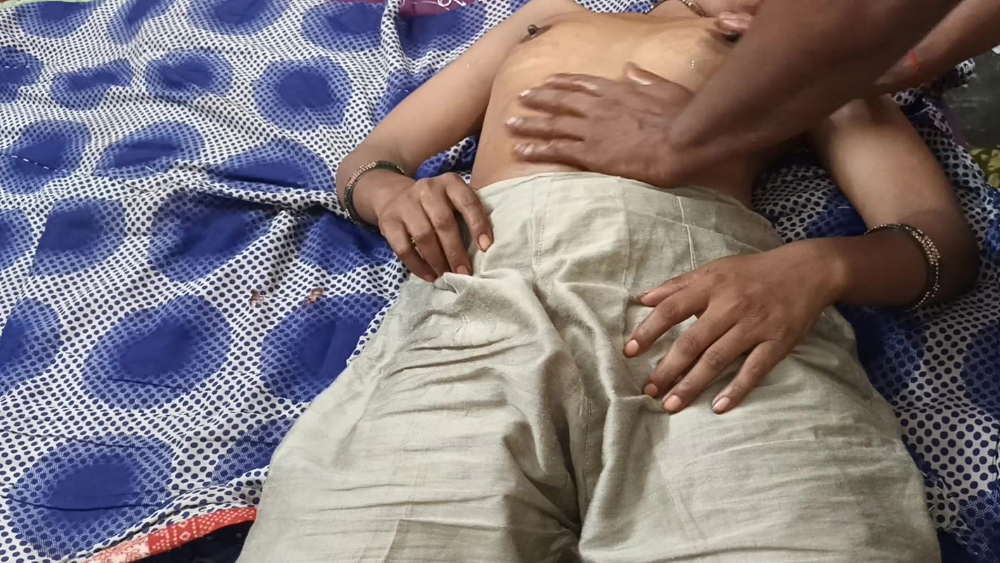 Massage Hot dusky screaming orgasm for stepmother on bed