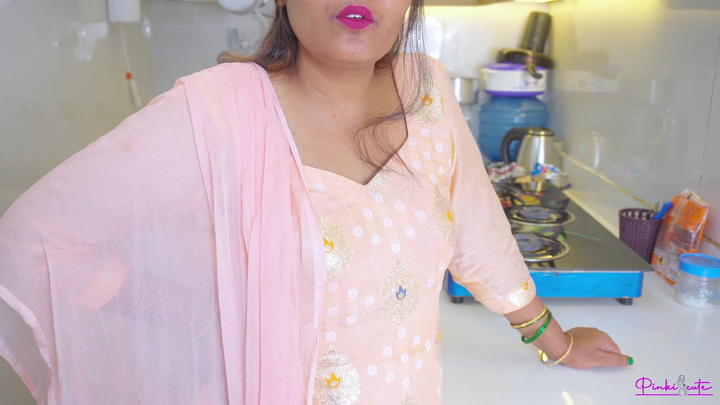 Mother-in-law gives offer for Fuck hard to Son-in-law in kitchen with Dirty hindi talk and he Cum in her sexy pussy