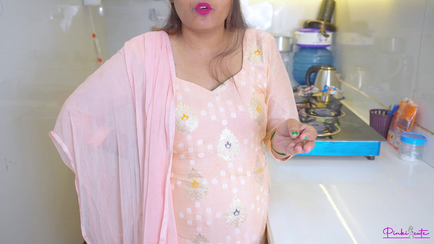 Mother-in-law gives offer for Fuck hard to Son-in-law in kitchen with Dirty hindi talk and he Cum in her sexy pussy