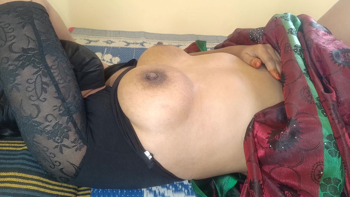 Office staff shared bed with her owner 3