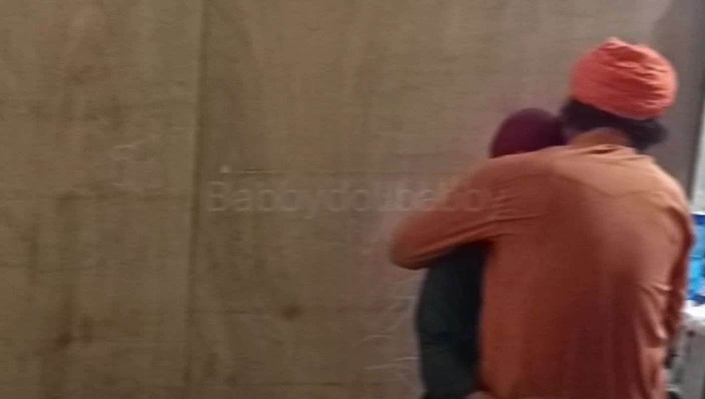 Sardarji left his old girlfriend at home when his wife was not at home