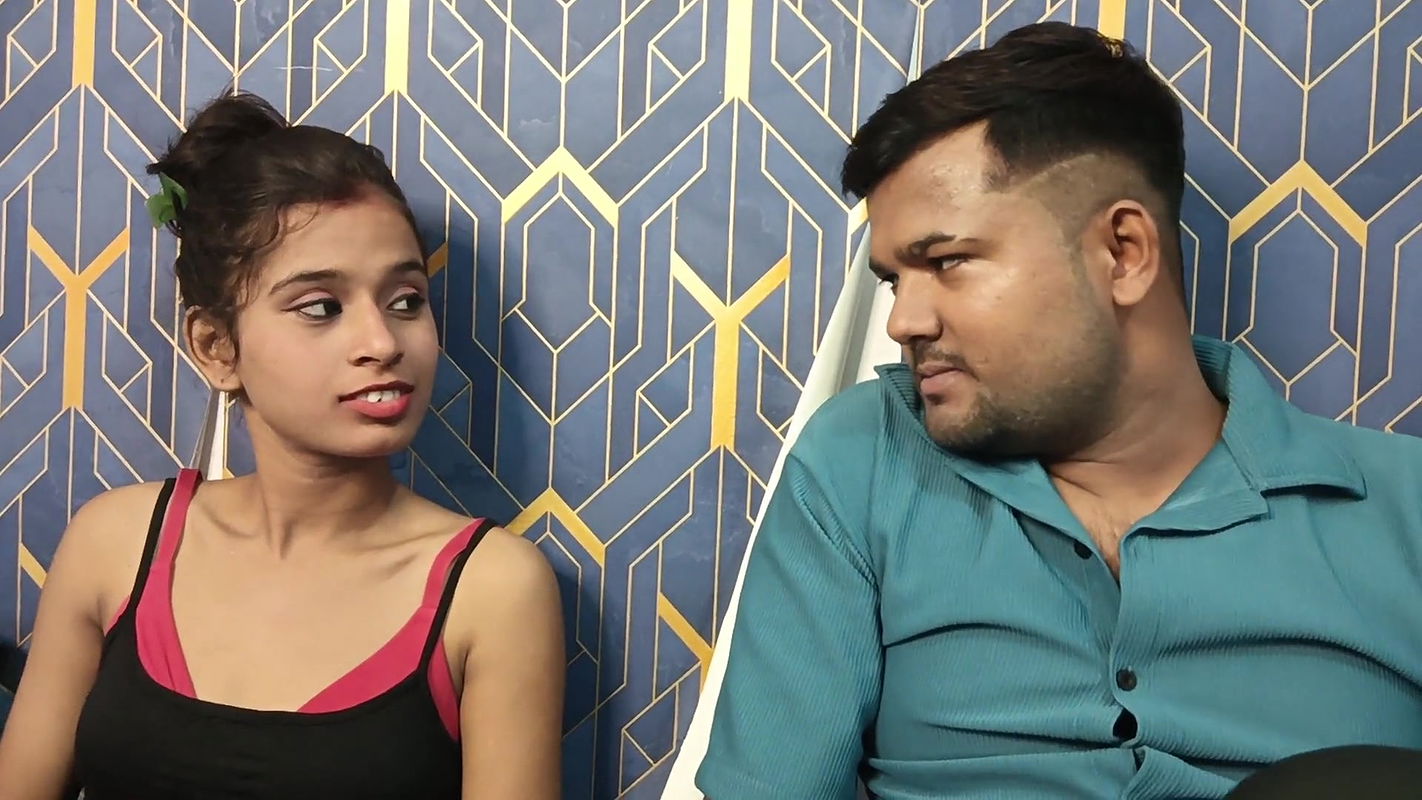 step sister or step brther ne kiye akele me maje