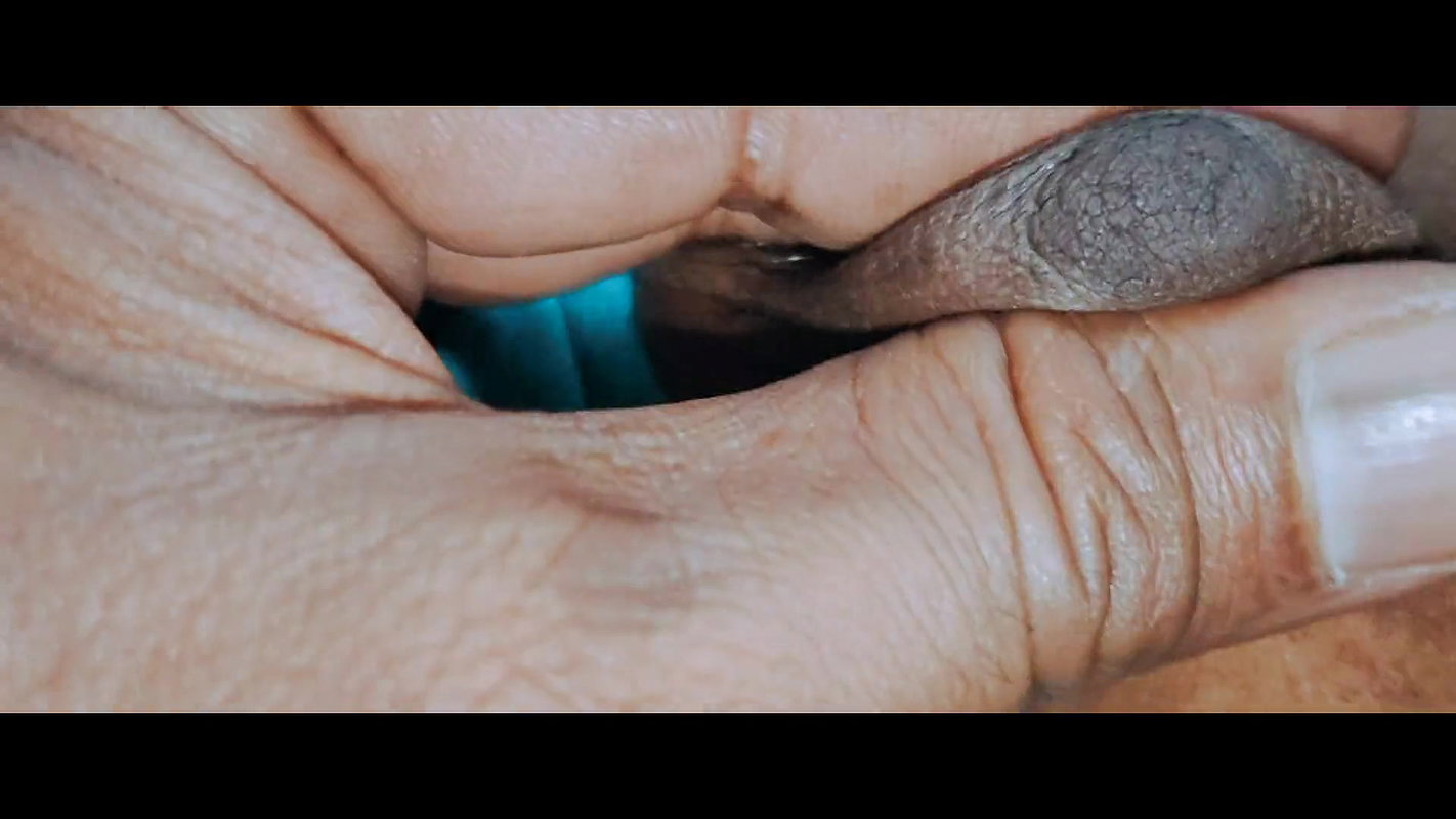 Tamil husband fingered to his wife, she is moaning and her doing blowjob to her husband