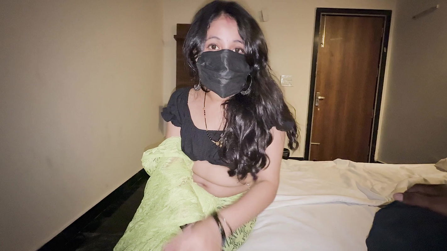 As soon as the housemates went out, Bhabhi’s Kari Chudai made the chut cool down