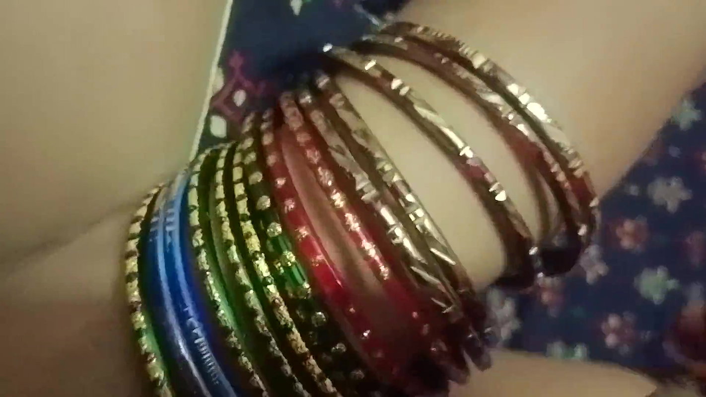 Beautiful Tamil aunty in nightie dress