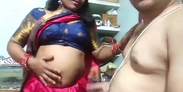 South Aunty Fucked Hubbys Friend at Home