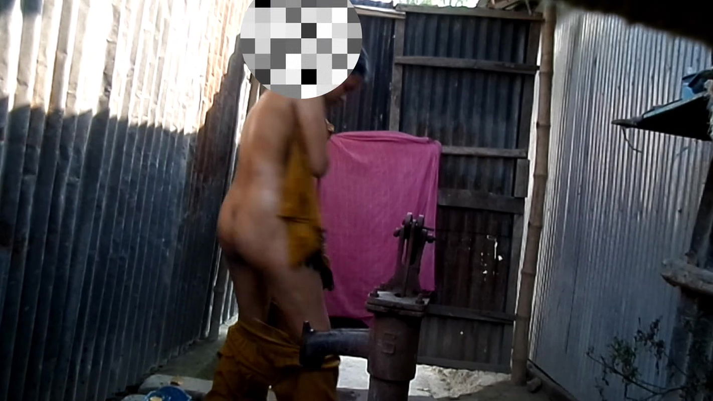 Bangladeshi Hot Viral Girl Bathing Show 2nd Part- Webcam Porn