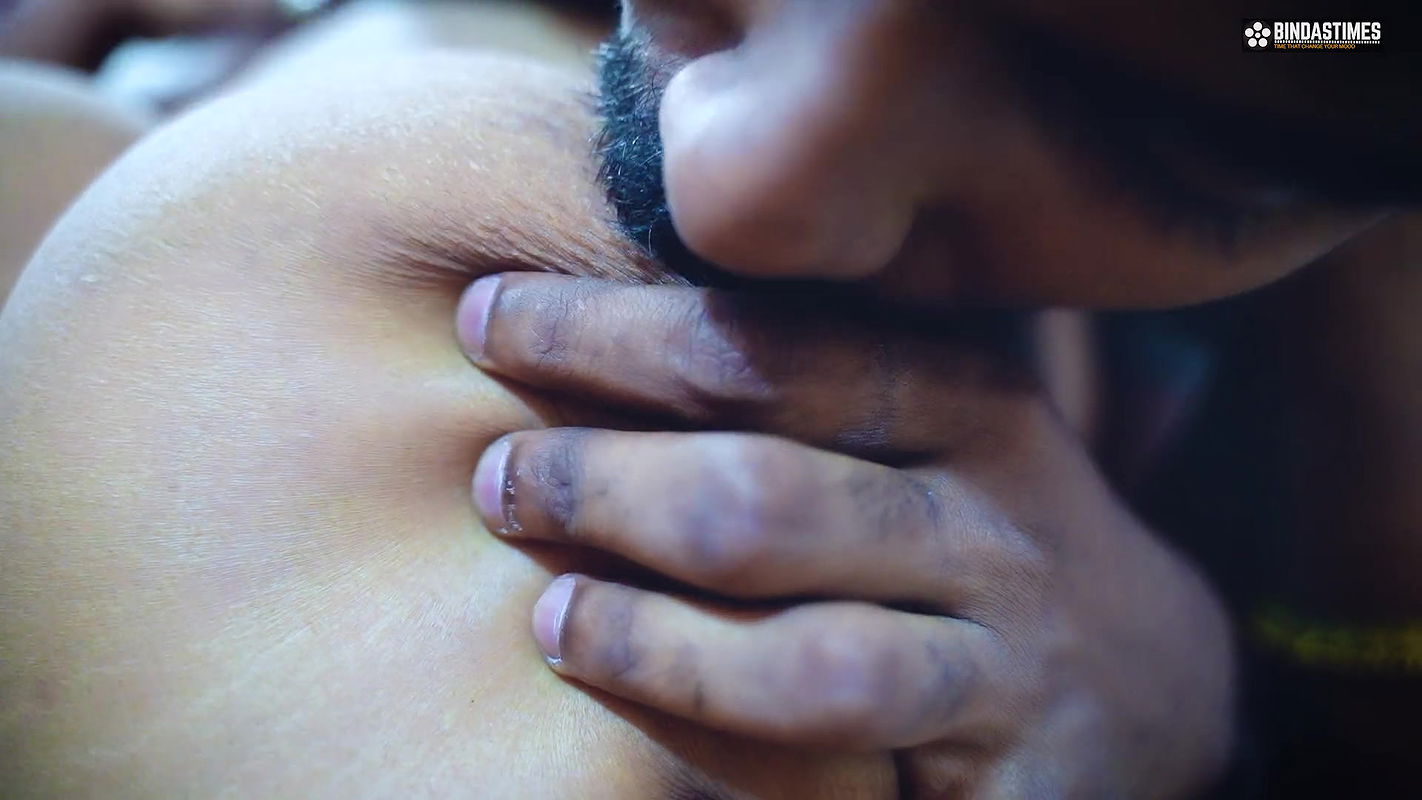 Biggest MILF Boobs House Owner Lady Fucks Her Servant When No On-01