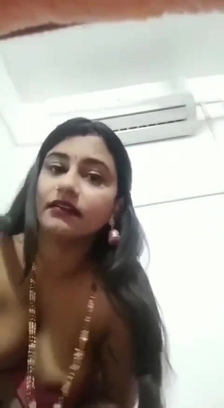Beautiful Milf Bhabhi Recording Nude For Lover 12