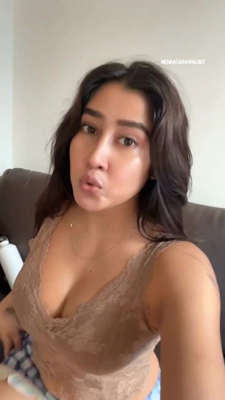 DESIRABLE SEDUCTIVE SOFIA ANSARI MOUTHWATERING CLEAVAGE VIEW UUFFF HQ VIDEO 12