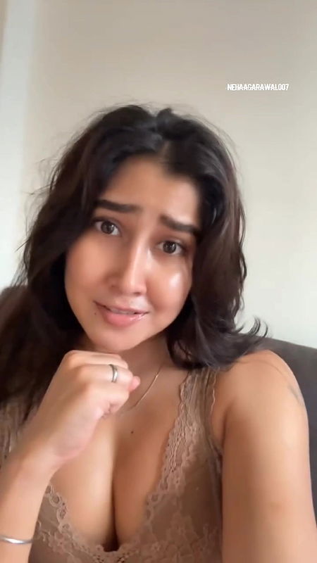 DESIRABLE SEDUCTIVE SOFIA ANSARI MOUTHWATERING CLEAVAGE VIEW UUFFF HQ VIDEO 12