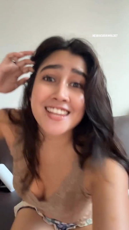 DESIRABLE SEDUCTIVE SOFIA ANSARI MOUTHWATERING CLEAVAGE VIEW UUFFF HQ VIDEO 12