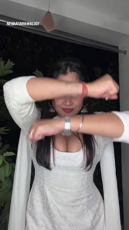 DESIRABLE SEDUCTIVE SOFIA ANSARI MOUTHWATERING CLEAVAGE VIEW UUFFF HQ VIDEO 14