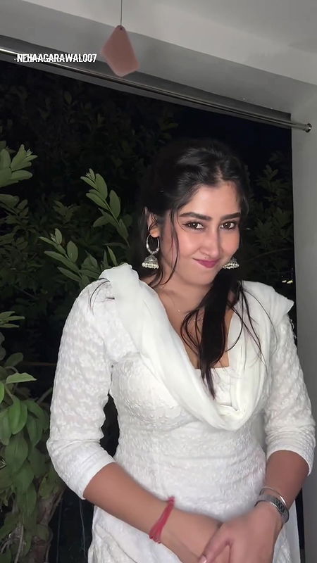 DESIRABLE SEDUCTIVE SOFIA ANSARI MOUTHWATERING CLEAVAGE VIEW UUFFF HQ VIDEO 14