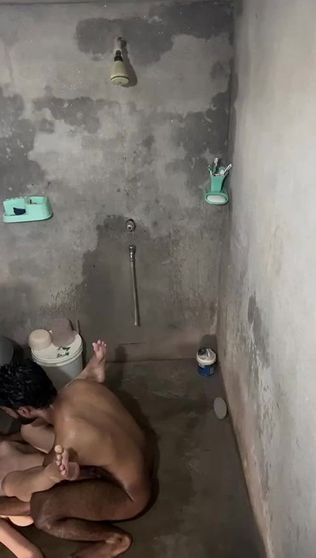 Horny Paki Lover Fucking In Bathroom 4 Videos Update 13