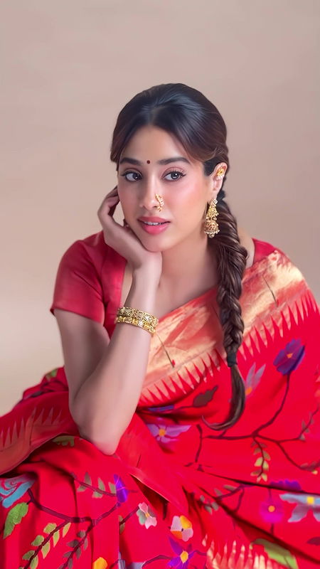 JHANVI MESMERIZING SEXY SHY HOTWIFE LOOKS WE ALL DESIRE HQ VIDEO 12