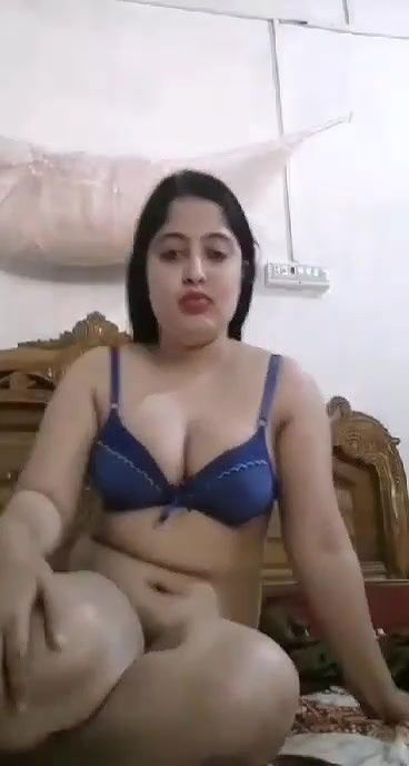 Beautiful Horny Bhabi Showing Asshole And Masturbating