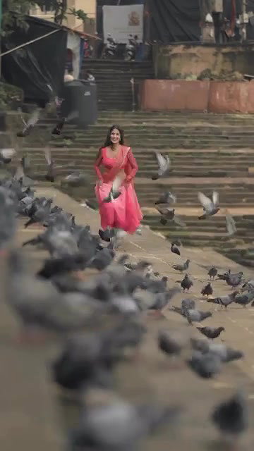 MILONI JHONSA BACKLESS AND STUNNING DESIRABLE IN SAREE 2