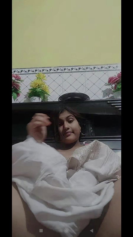 Beautiful Sexy Desi Girlfriend Showing Nude And Spreading Pussy Ass Hole 2