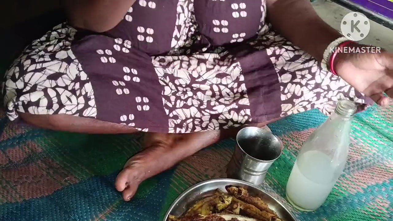 Aaj housewife ne daru Piya machhi ke sath