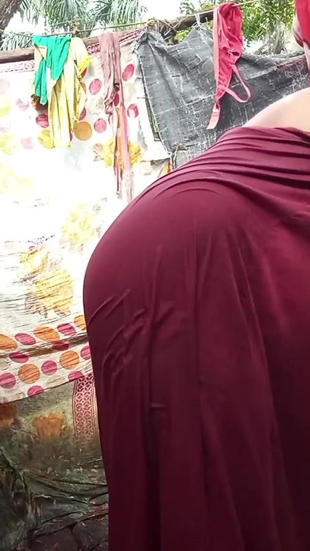 Cute Desi sister-in-law’s open bath goes viral