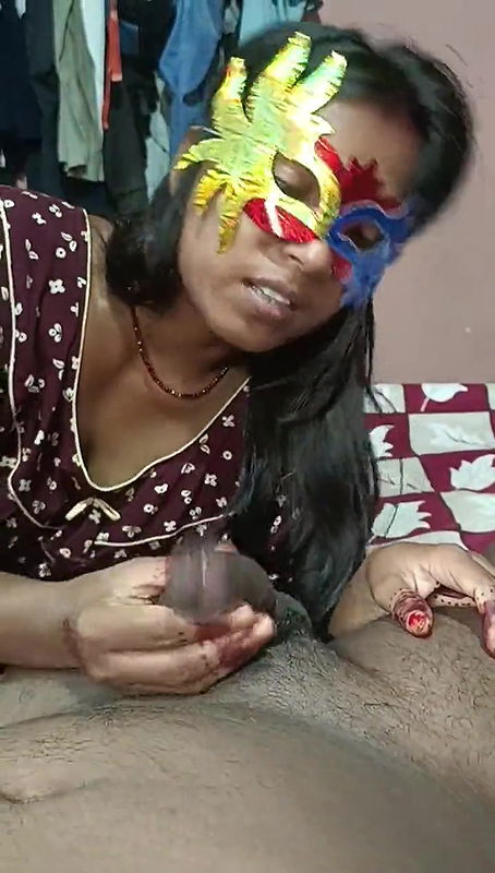 Desi bhabhi ke muh me apna cock diya aur lund ka pani diya